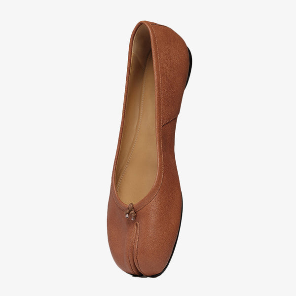 Camel Tabi Leather Ballerina Flats