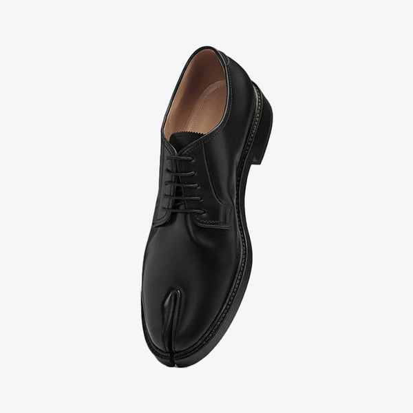 Durable Black Tabi Laced Brogue Shoes